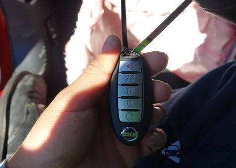 2023 Nissan Sentra Sr Xtronic Cvt z USA, uszkodzony, nr VIN 3N1AB8DV7PY306411